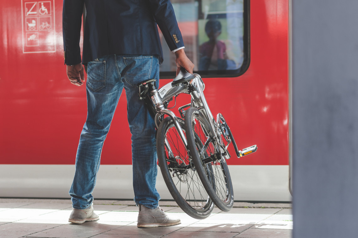 Comment transporter un vélo pliant Tern ?