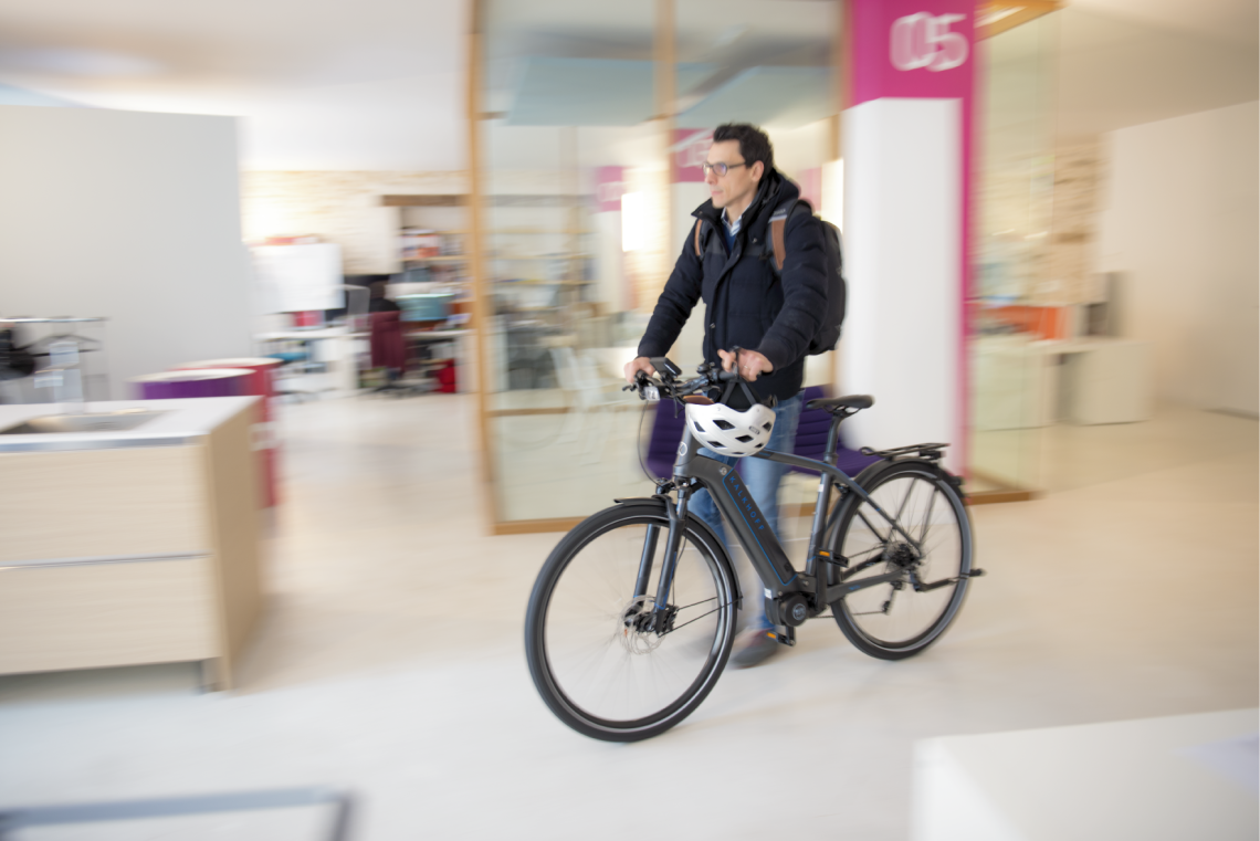 vélo électrique au bureau