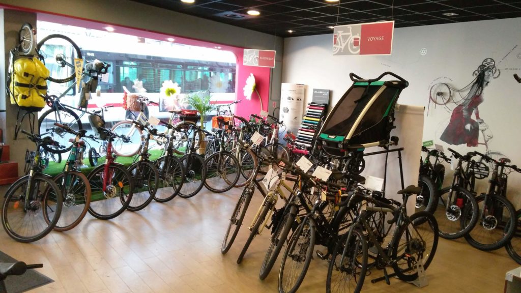 Intérieur du magasin de vélos Cyclable Oullins