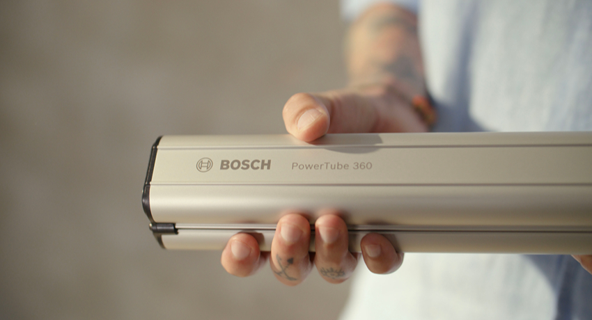 Gros plan sur la batterie ultra-light PowerTube 360.
